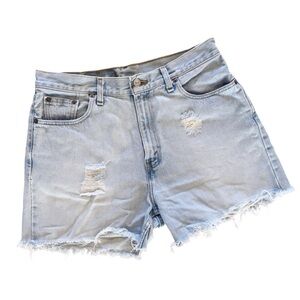 Vintage Levi’s Distressed Denim Light Wash Cut Off Shorts 32inch Waist